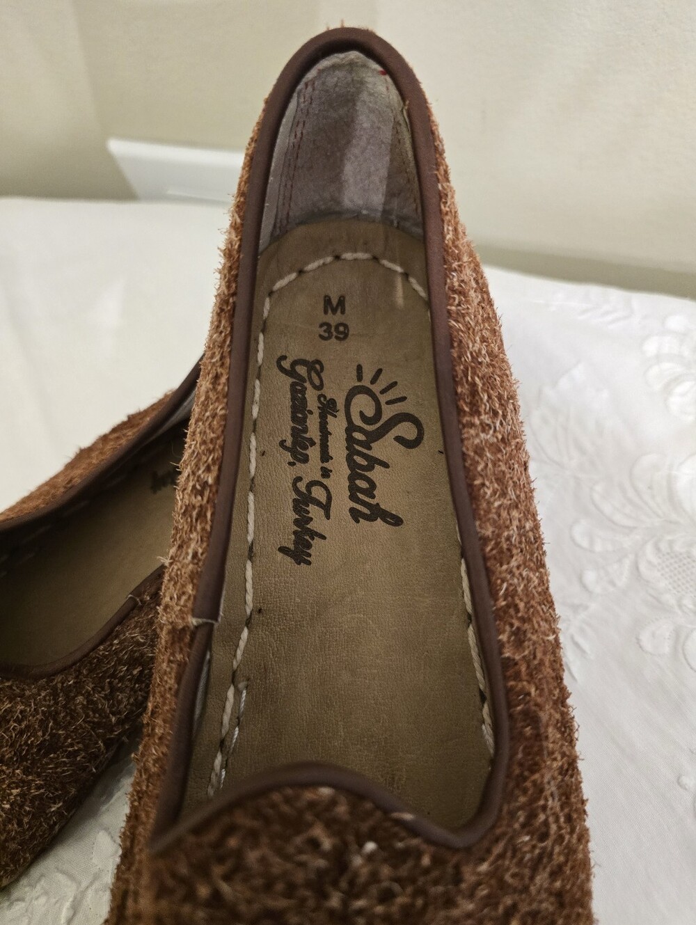 Sabah Brown Textured Suede Slip-On Loafers Size 39 In Excellent Condition - Picture 2 of 4